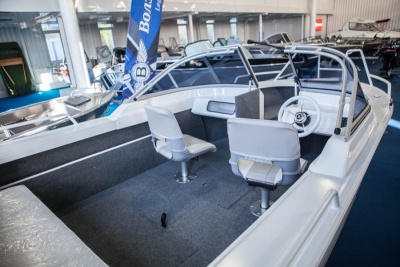 Моторная лодка Freestyle 510