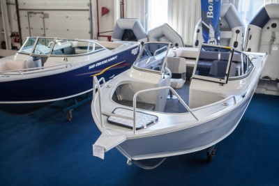 Моторная лодка Freestyle 510