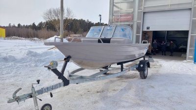 Моторная лодка Freestyle 430