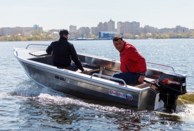 Моторная лодка FreeStyle 390