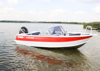 Моторная лодка Freestyle 475 BR