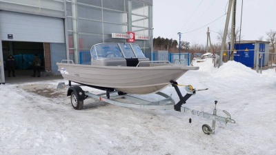 Моторная лодка Freestyle 430