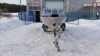 Моторная лодка Freestyle 430