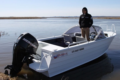 Моторная лодка Freestyle 475 Fish